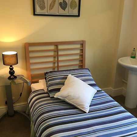 Bentons Guest House Cheltenham Kültér fotó