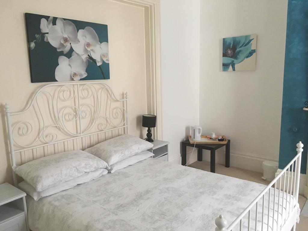 Bentons Guest House Cheltenham Kültér fotó