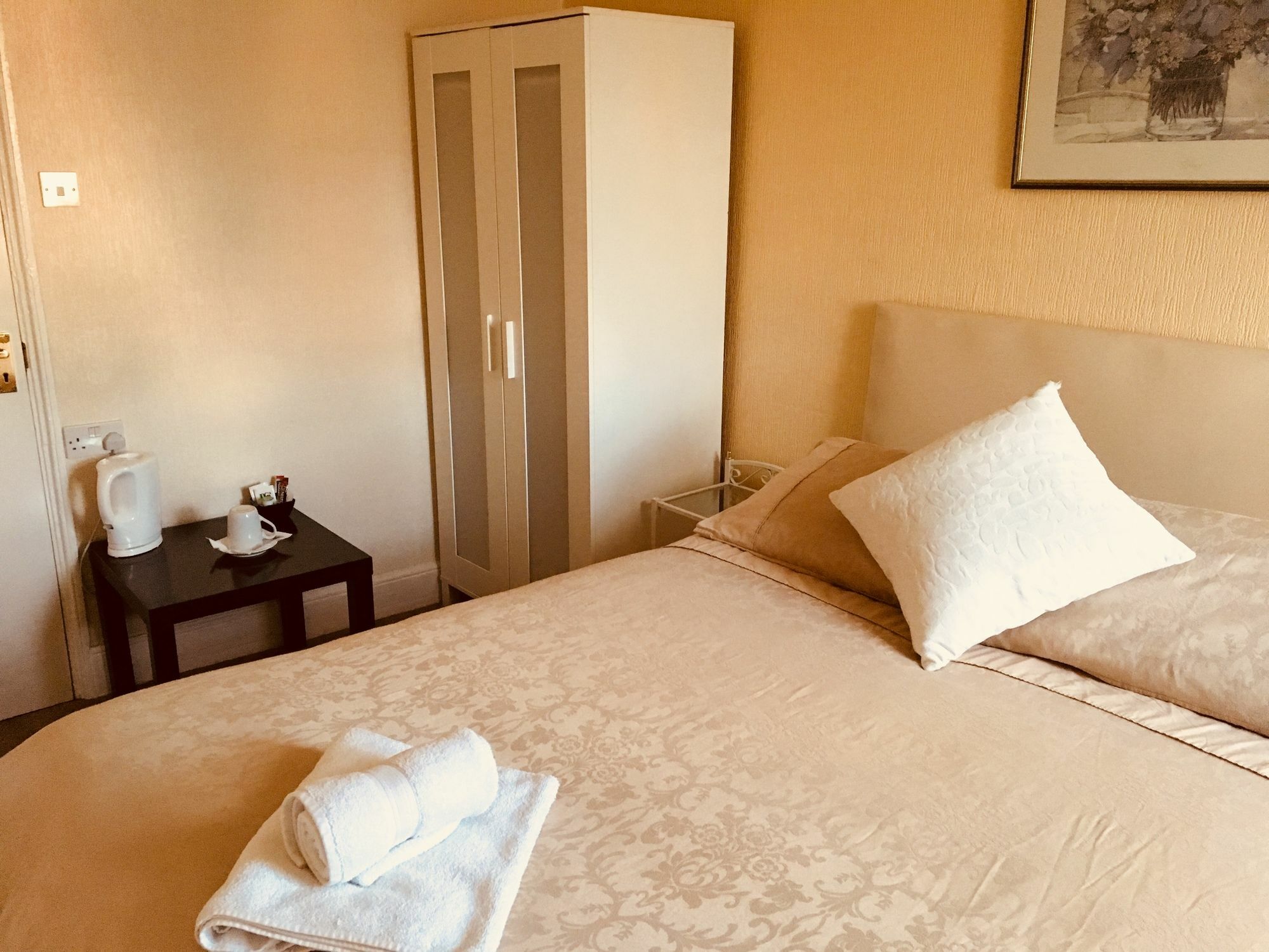 Bentons Guest House Cheltenham Kültér fotó